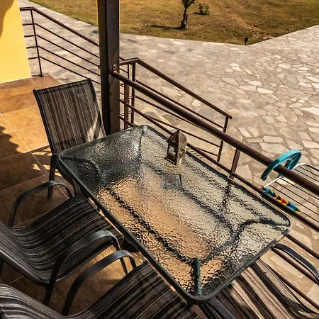 Apartman Ktima Argiri